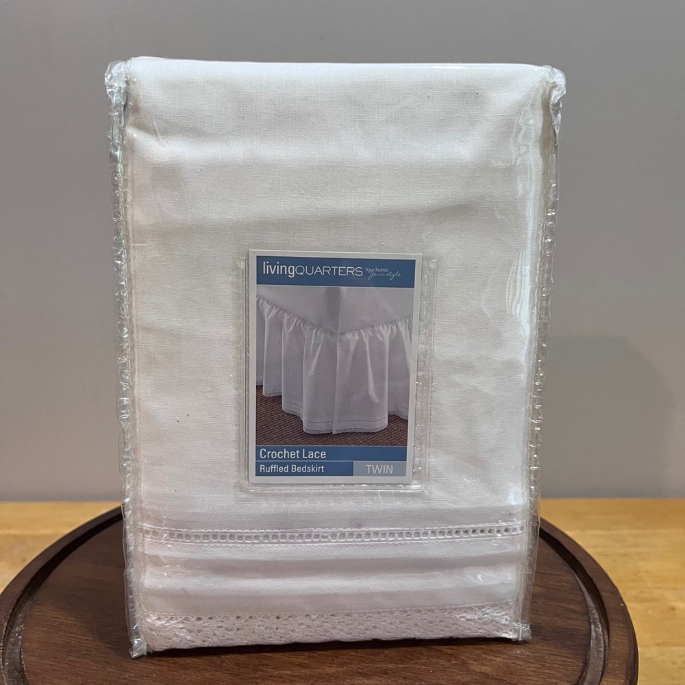 Living Quarters White Crochet Lace Ruffled Bedskirt Twin Cottagecore NEW